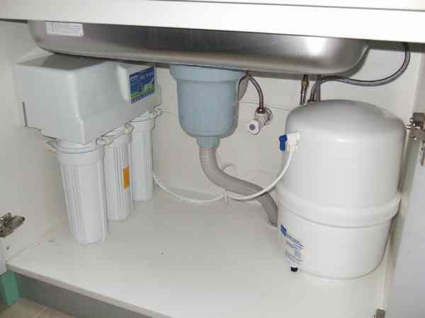 普洛尔为您提供国内国外各种品牌直饮净水机及管线饮水机安装和