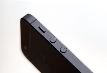 苹果IPHONE5手机屏幕碎了更换多少钱?深圳苹