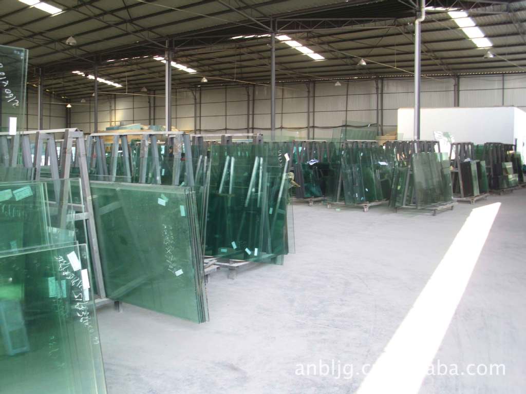 提供南京钢化玻璃加工厂